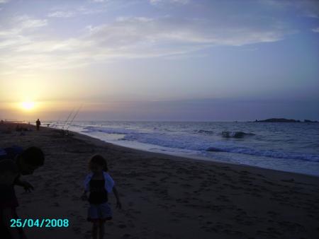 La plage de Reghaia et le coucher de soleil ...un endroit de reves ...Hocine thanks...pour les photos ...