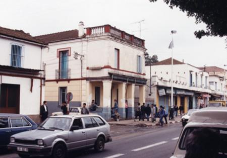 Rouiba  : L'ex Caf� de la Jeunesse � la fin du XXe si�cle.